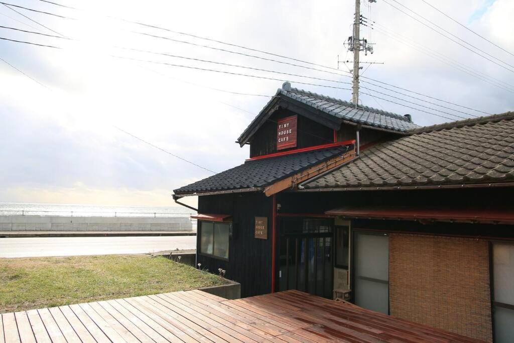 佐渡 ビーチまで0分 1客のみ オーシャンビュー Beach Side House ウッドデッキ Sado Exterior photo
